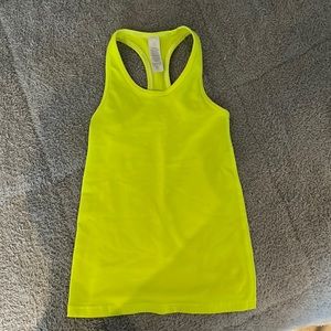 Girls Ivivva Sports Tank - Size: 6